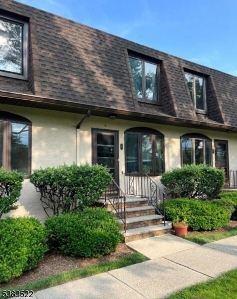 Primary Photo - 24 River Rd