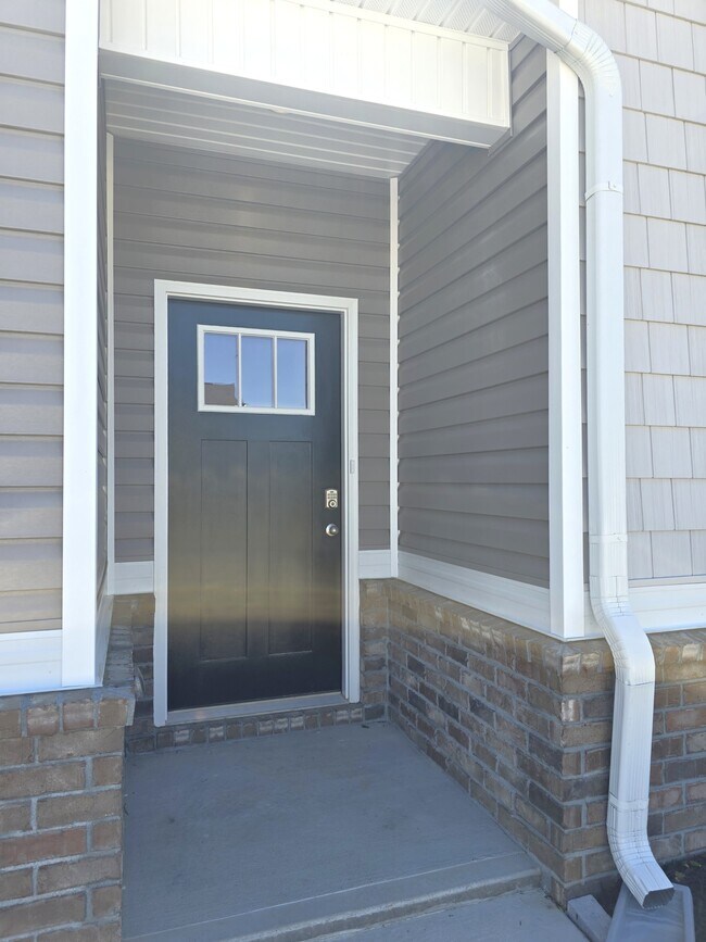 Building Photo - 5188 Captain Dr