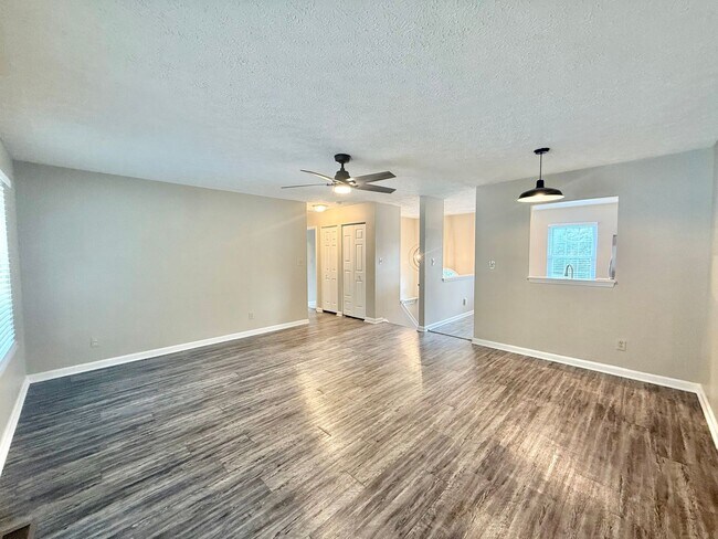 Foto del edificio - 3610 Rawdon Dr
