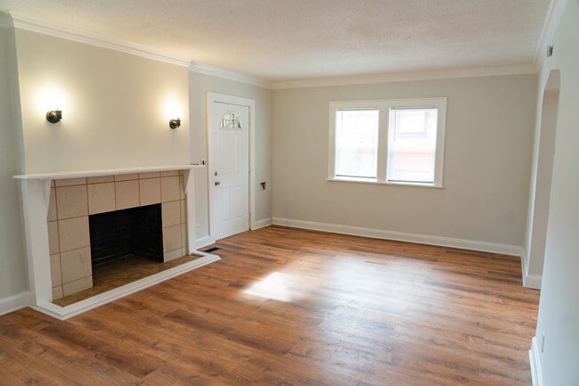 Building Photo - 5536 Paseo Blvd