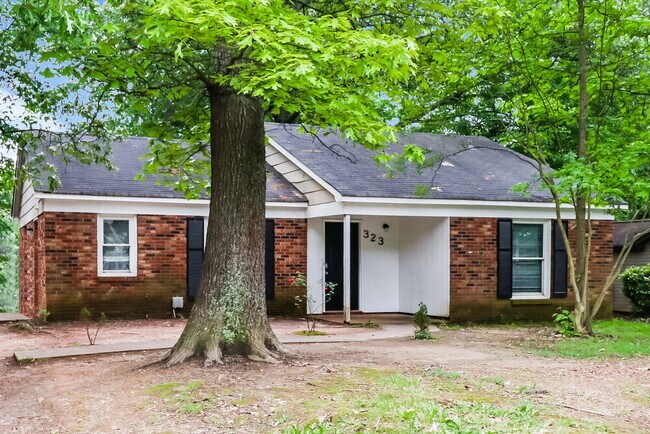 Building Photo - 323 Huntsmoor Dr