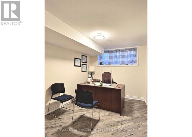 Photo du bâtiment - 71 Titan Trail