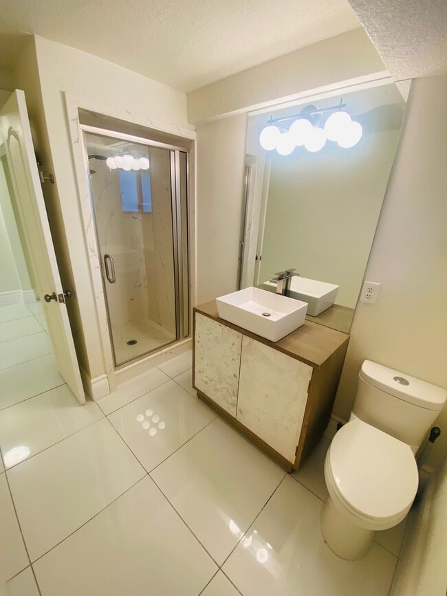 Bathroom - 1136 Fairway Cir