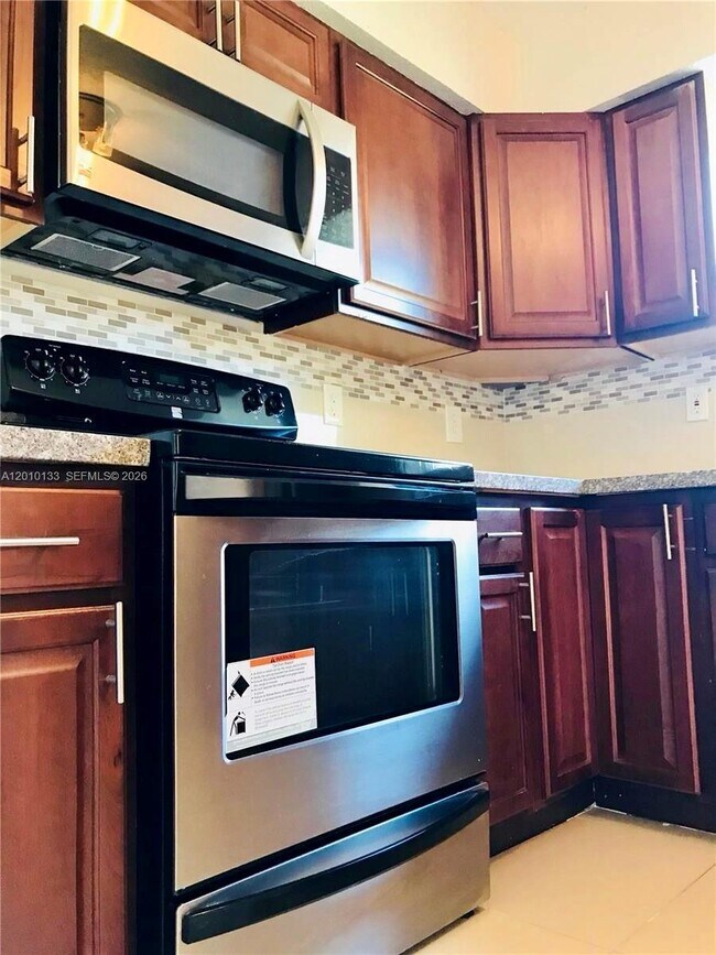 Foto del edificio - 944 NW 51st St