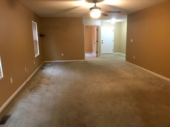 Building Photo - 2617 Autumn Harvest Ln