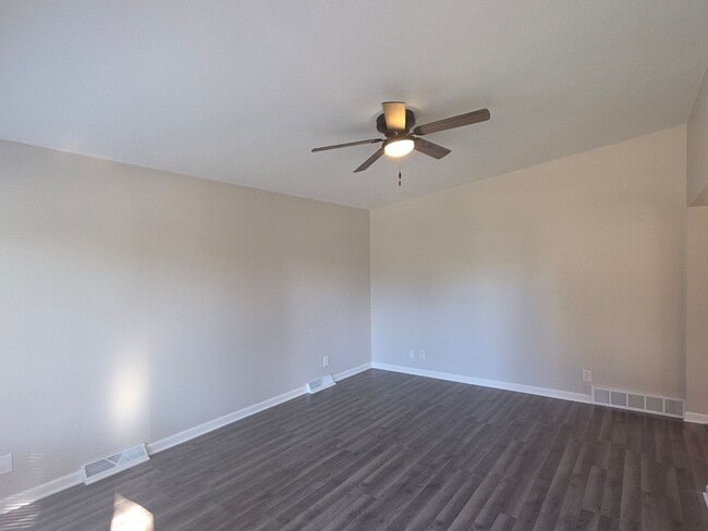 Foto del edificio - Southside Kenosha 4 bedroom