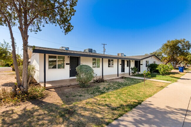 Foto del edificio - 1360 W Garden Cir