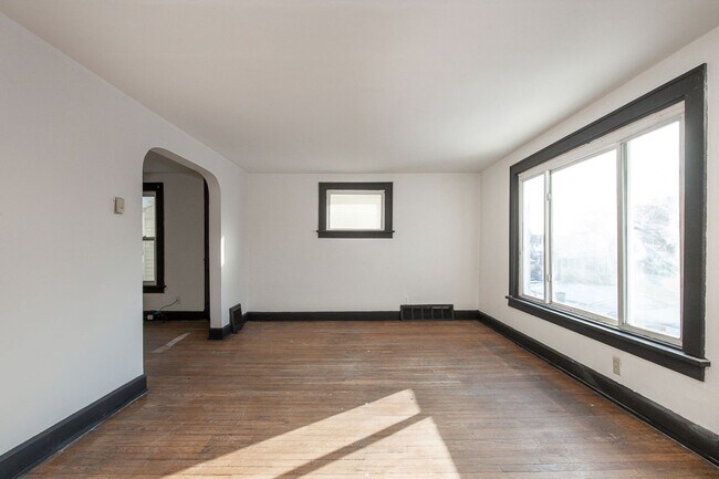 Foto del edificio - 7610 Dearborn Ave