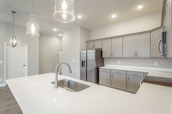 Building Photo - Brand new 3 bedroom 2 bath