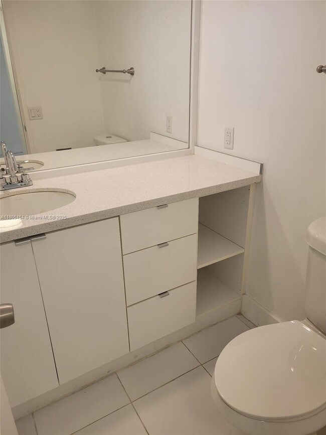 Foto del edificio - 3100 N Palm Aire Dr