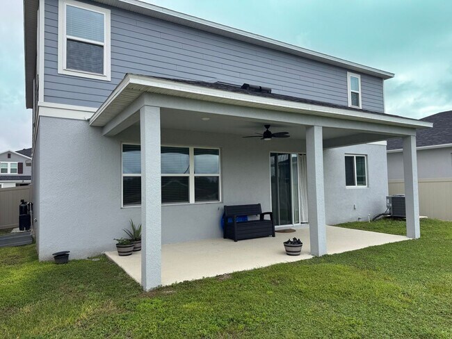 Foto del edificio - Beautiful 3 bedroom/2.5 bath in NEW Winter...