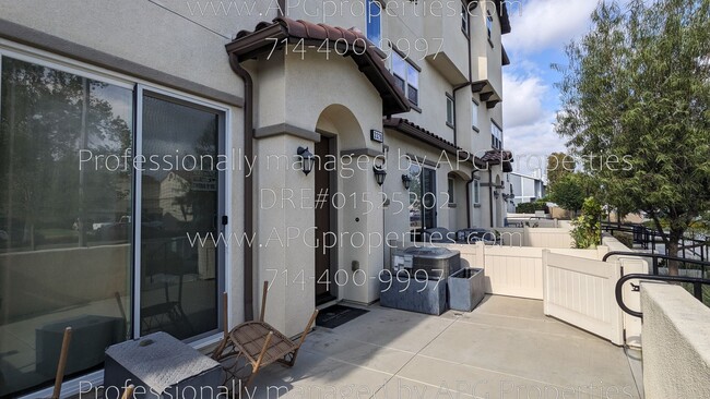 Building Photo - 3320 W Mirano Dr