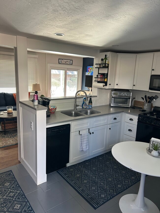 Foto del edificio - 114 Brush St