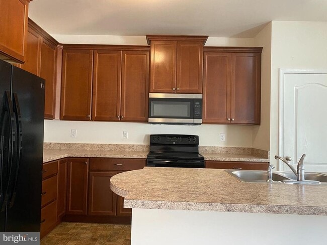 Building Photo - 1111 S Olmsted Pkwy