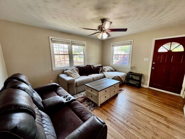 Foto del edificio - Charming 3 bedroom located in the heart of Chesapeake