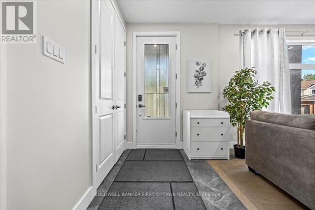 Photo du bâtiment - 22 Inverkip Ave