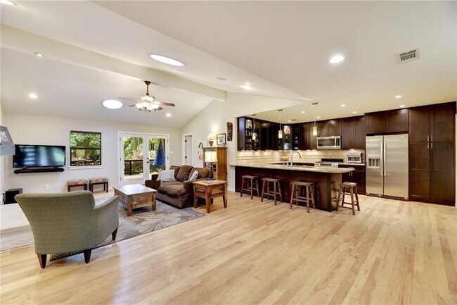 Building Photo - 510 Bulian Ln