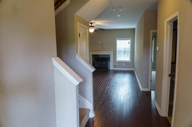 Building Photo - 5 Bedroom House in Desired Wimberly Statio...