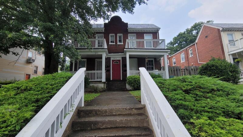 Building Photo - 2416 Barton Ave