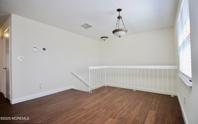 Building Photo - 172 Tulip Ln