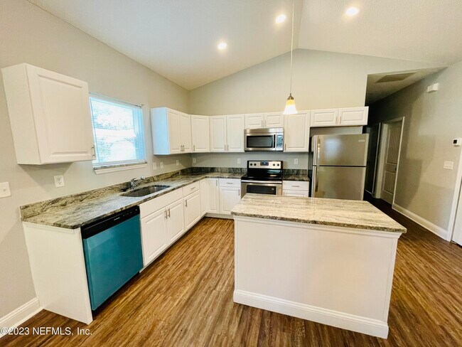 Building Photo - 6630 Zora St