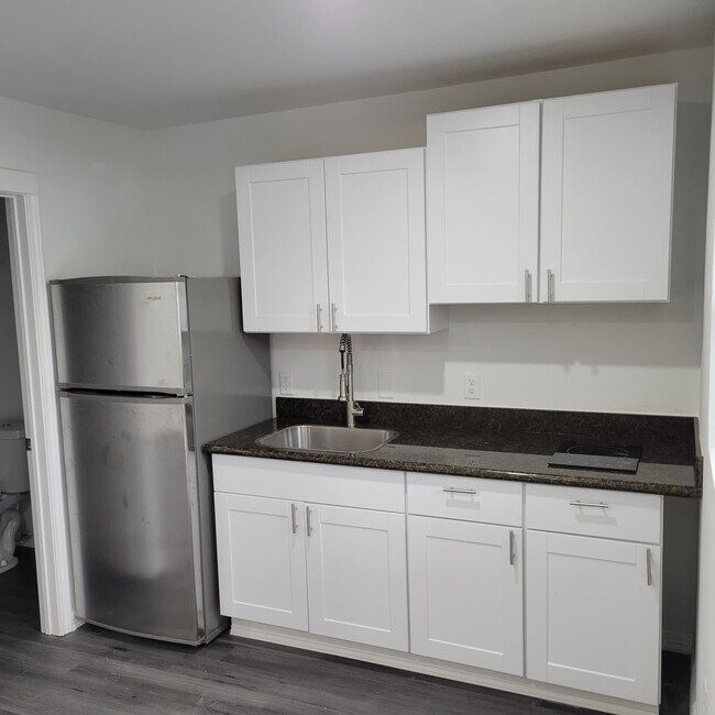 Foto del edificio - 4312 Crane St