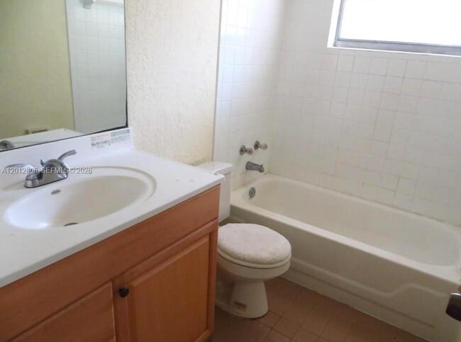 Foto del edificio - 3700 Riverside Dr