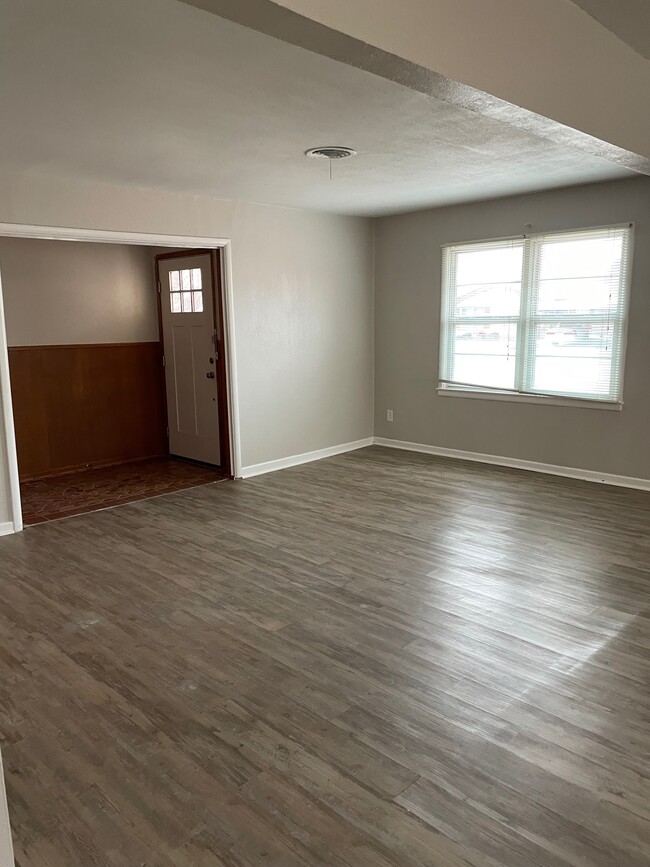 Living area by front door - 2425 Campus Ct