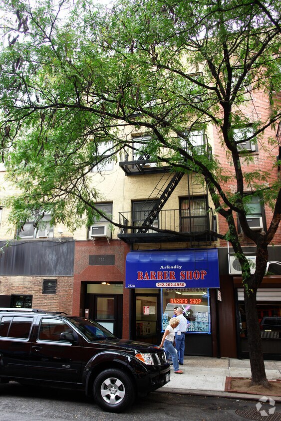 Building Photo - 373 W 52nd St