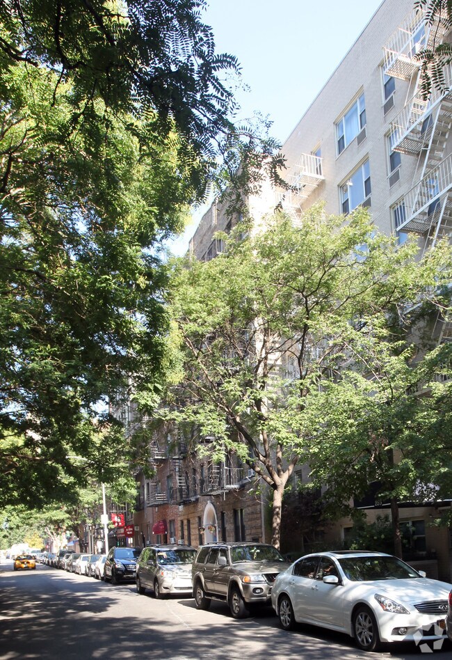 Foto del edificio - 221 E 76th St