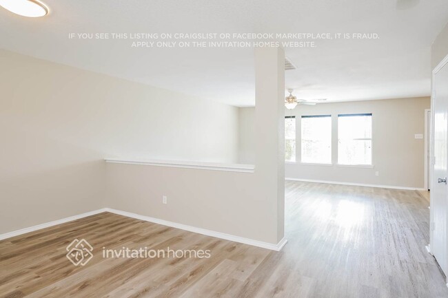Building Photo - 9053 Trail Blazer Dr