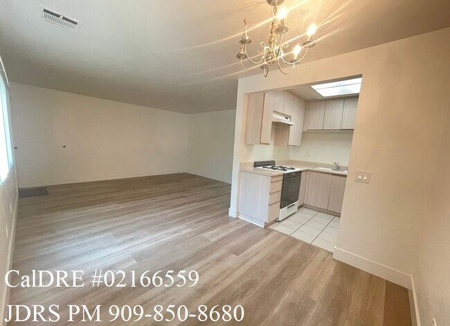 Building Photo - Diamond Bar 2 Bedroom Condo