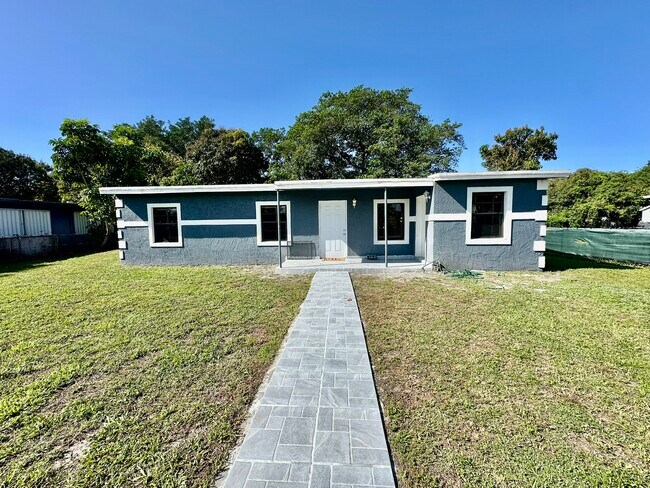 15920 Bunche Park School Dr