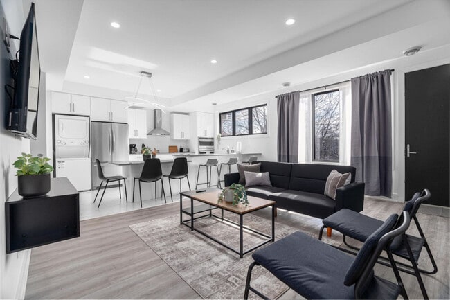 Building Photo - 603 Queens Ave