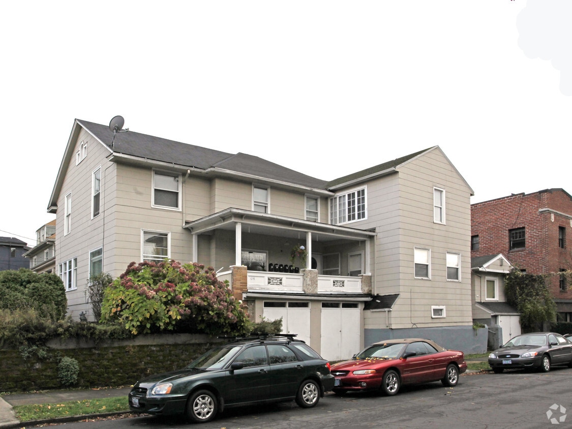 Primary Photo - 1404 SE Madison St