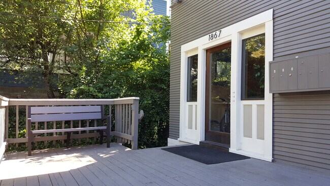 Building Photo - 1867 SW 14th Ave