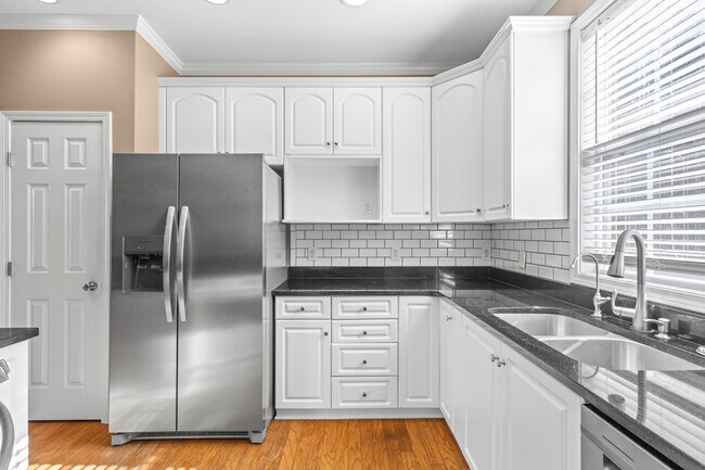 Foto del edificio - 212 Doral Dr