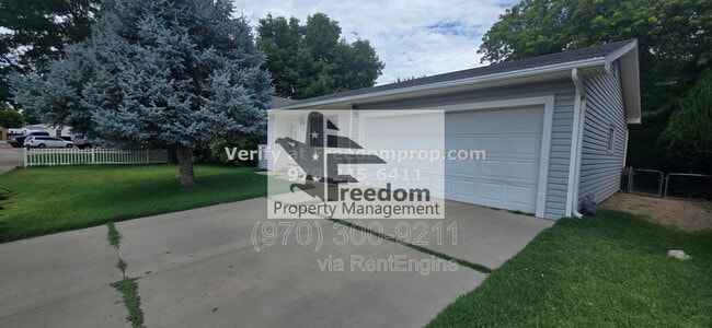 Photo - 175 Applewood Dr House