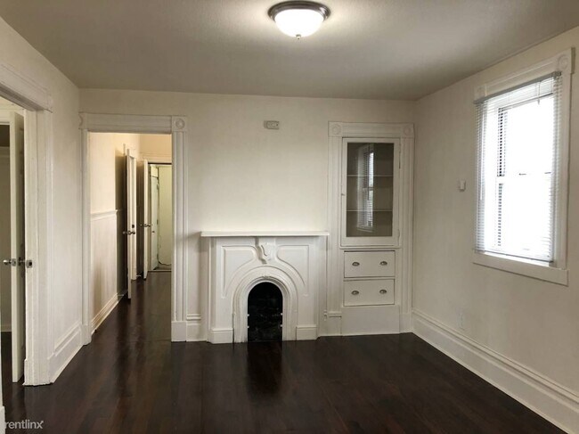 Foto del edificio - 3 br, 1 bath Duplex - 2027 Myrtle St #2029