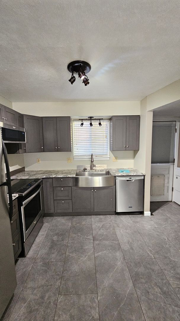 Building Photo - Condo In Arvada close to light rail