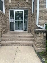 Building Photo - 3302-3304 W Fulton Blvd