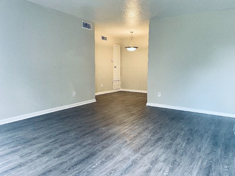 Building Photo - 12221 Fleming Dr