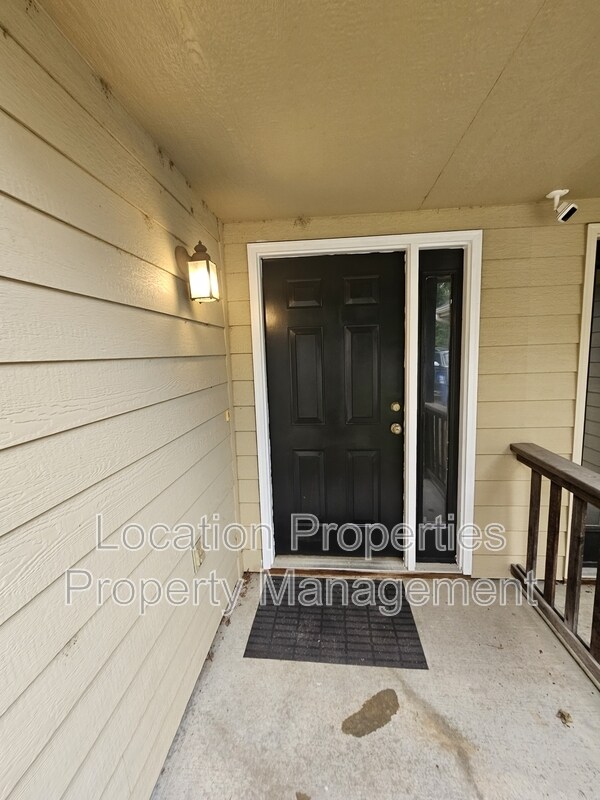 Building Photo - 944 N Field Stone Dr