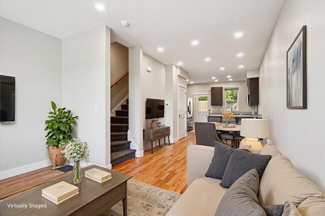 Foto del edificio - Modern 4-Bedroom Townhome with Rooftop Deck Near Sloan’s Lake & Light Rail