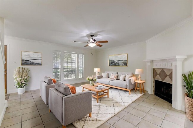 Building Photo - 29419 Fox River Dr