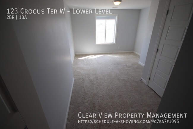 Building Photo - ? Spacious 2-Bedroom Basement Suite ** Sho...