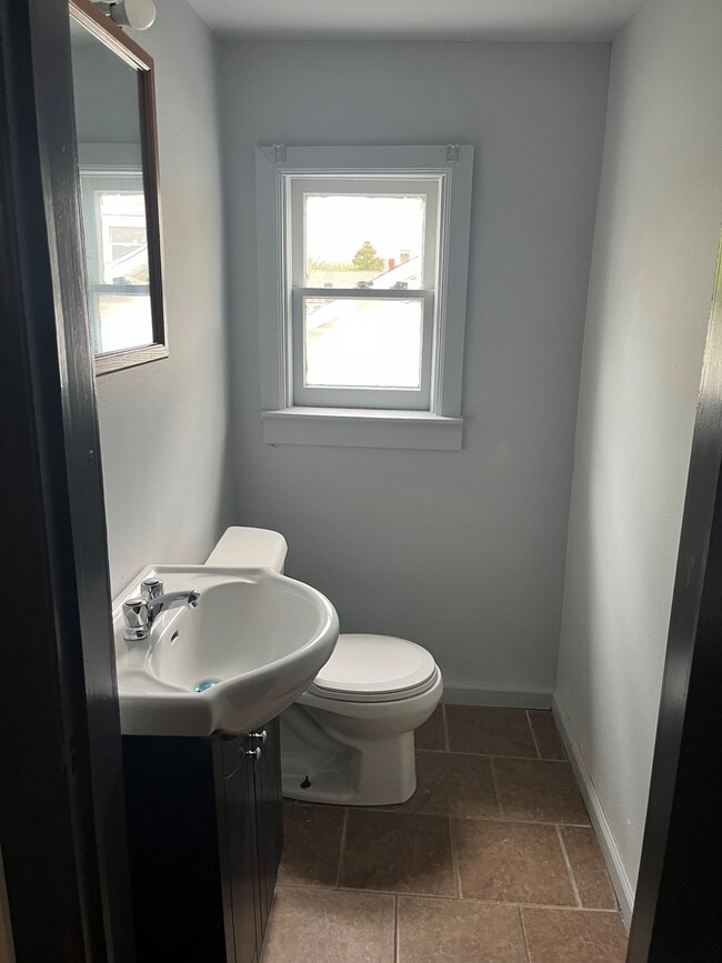 Building Photo - 201 Conron-E