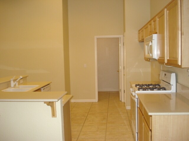 Building Photo - 600 Boone Dr