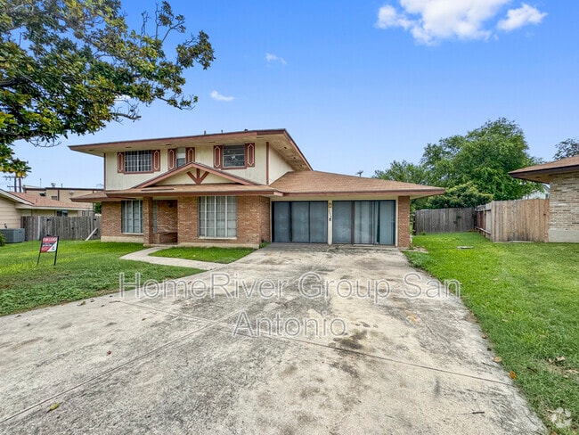 Building Photo - 3518 Pinebluff Dr