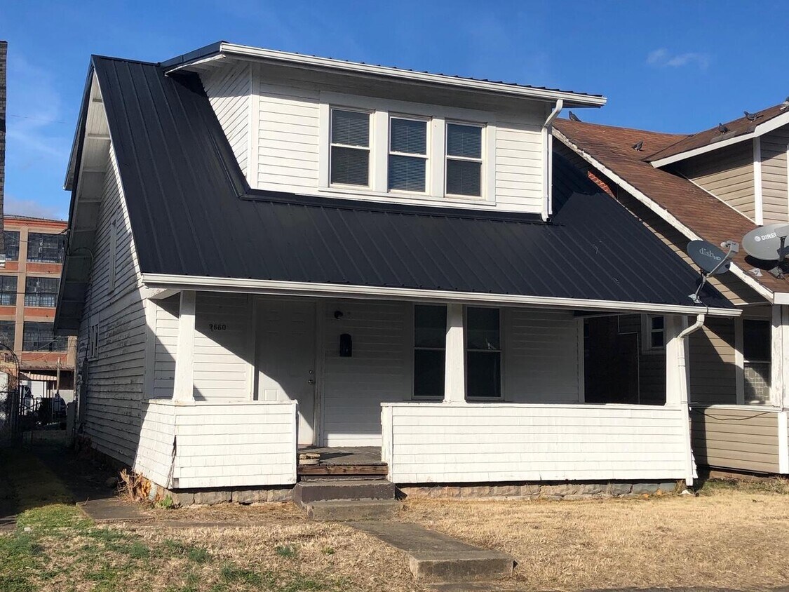 2660 Chesterfield Ave, Huntington, WV 25702 House for Rent in